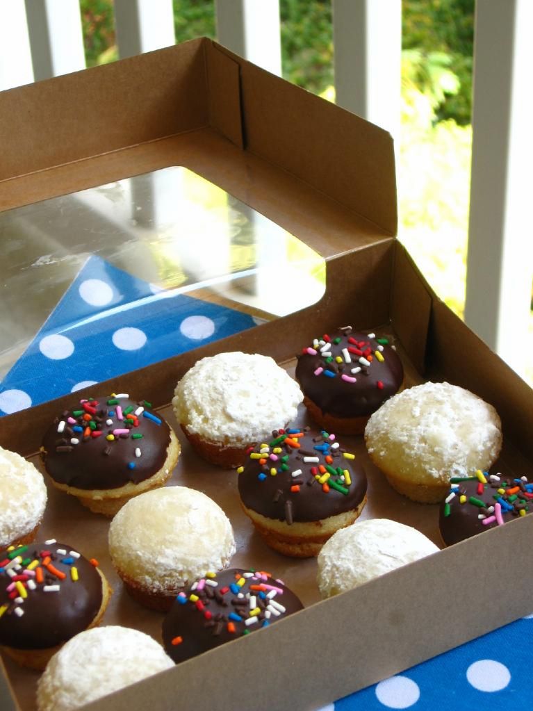 Assorted Donut Muffins and Project Food Blog Vote Now! Willow Bird